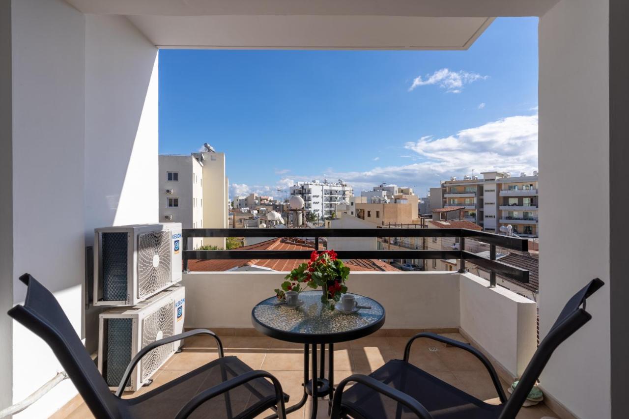 Polyn 1- Bedroom Apartment In Larnaca Buitenkant foto